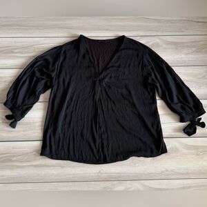 White House Black Market Top Black Medium EUC